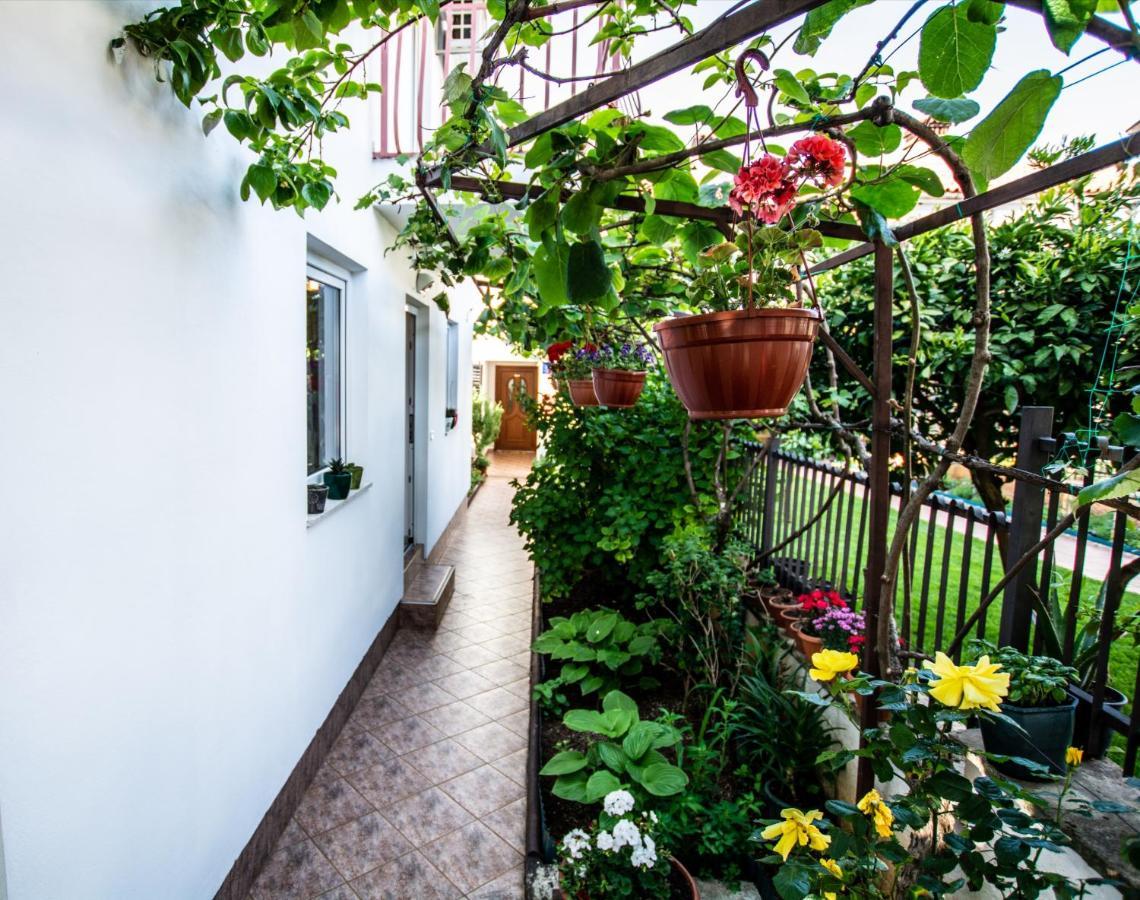 Apartments Lea פורץ מראה חיצוני תמונה