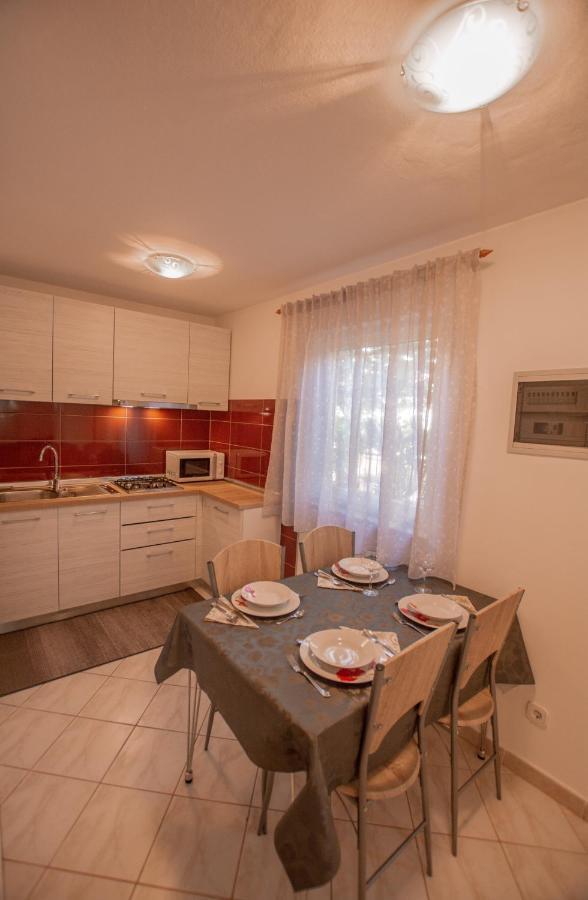 Apartments Lea פורץ מראה חיצוני תמונה